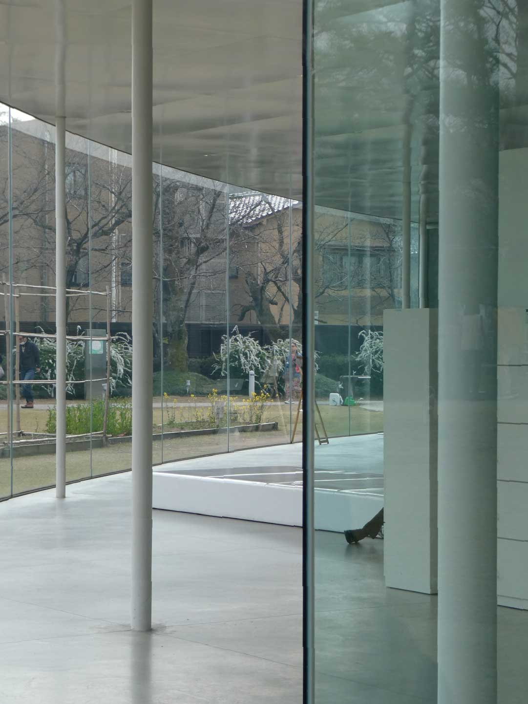 一座向城市敞開的美術館 —— 金澤21世紀美術館