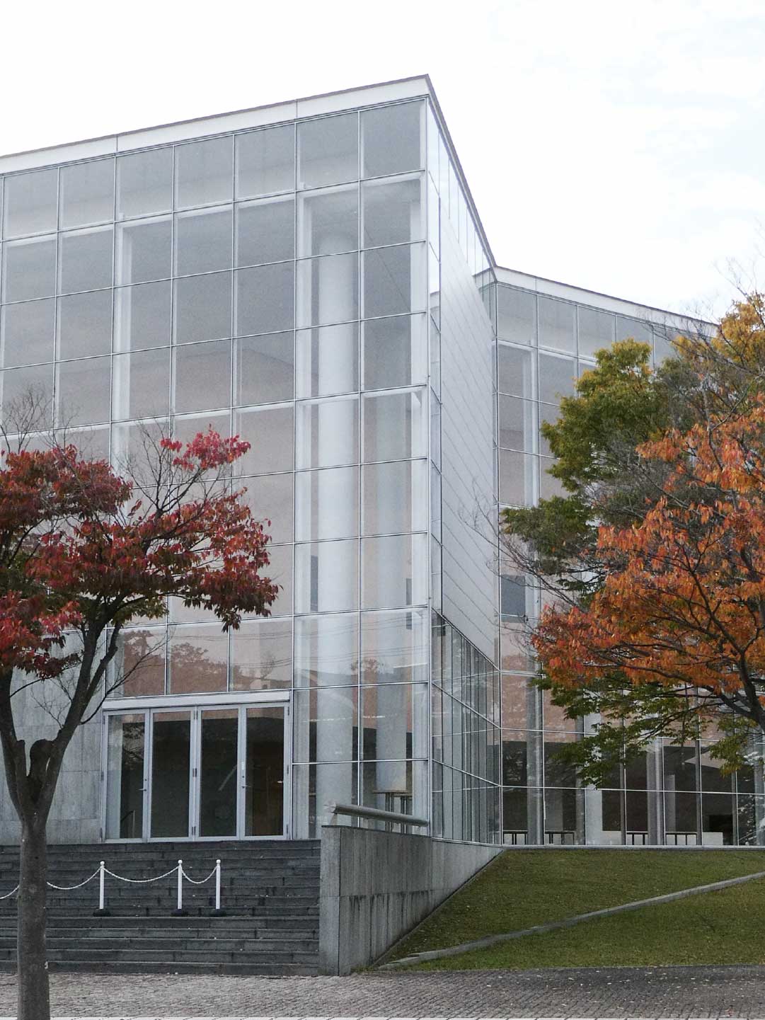 讓光與綠意走進室內—— 名取市文化會館